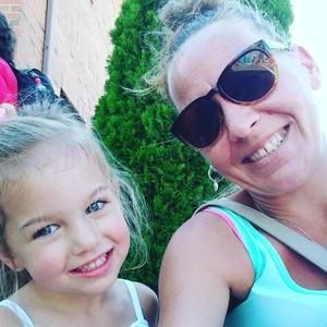 Meet your Posher, Candace